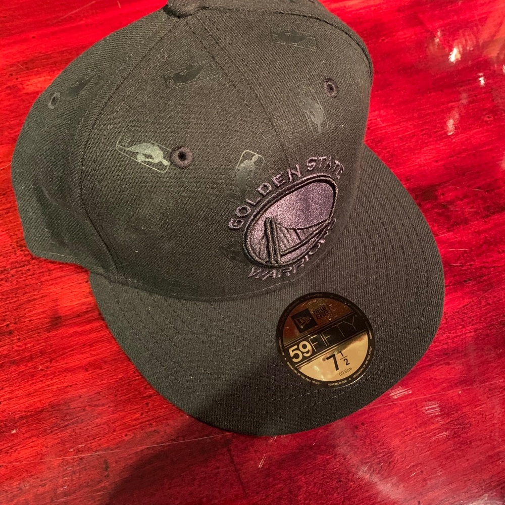 Black golden state fitted hat size 7.5 new era